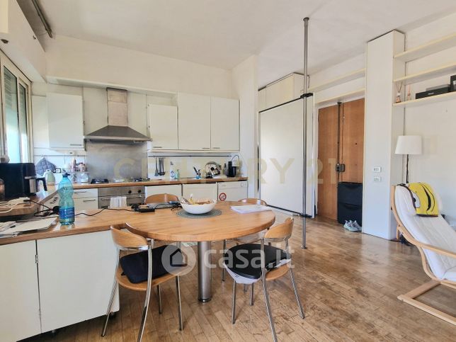 Attico/mansarda in residenziale in Viale Jonio 317