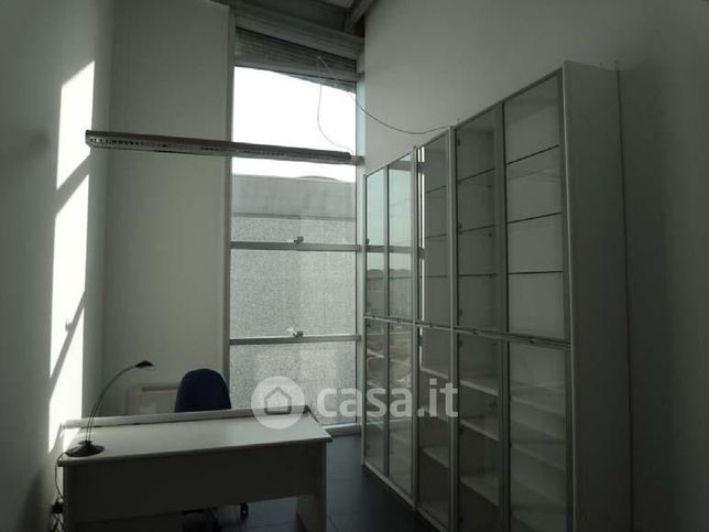 Ufficio in commerciale in Via di Gello