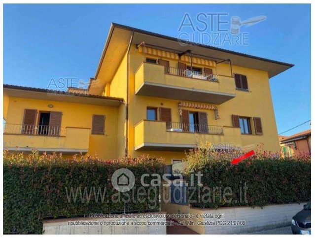 Box/posto auto in residenziale in Via C. Marx 64