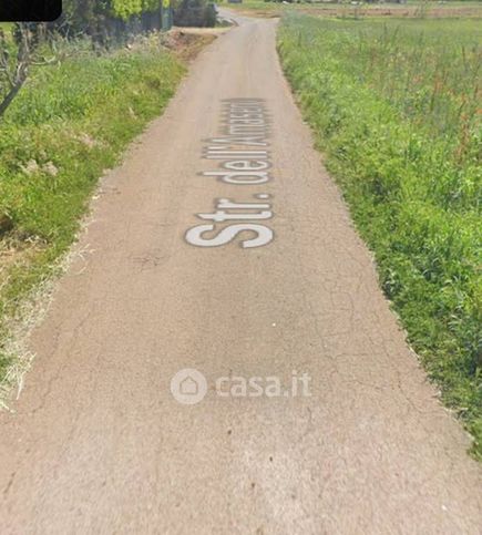 Capannone in commerciale in Strada dell'Amaseno