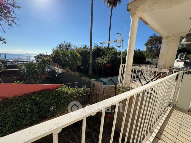 Appartamento in residenziale in Via Marechiaro