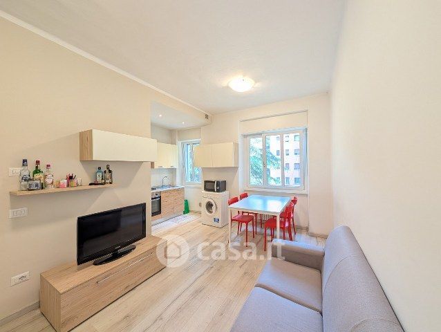 Appartamento in residenziale in Via Giovanni Pedrotti 11