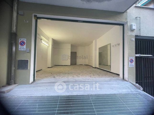 Garage/posto auto in residenziale in Salita Superiore della Noce