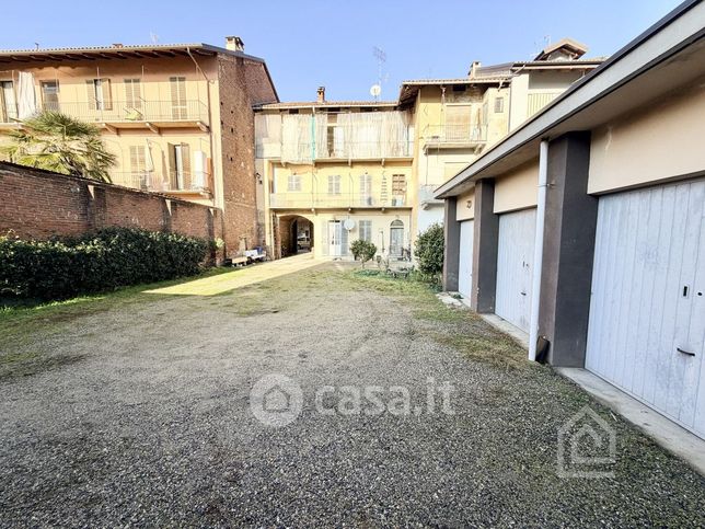 Box/posto auto in residenziale in Via Caduti per la Libertà 34