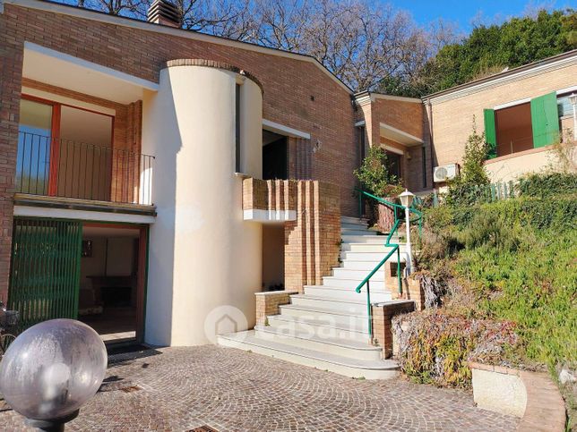 Villa in residenziale in Strada Panoramica Ardizio