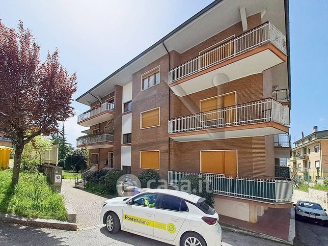 Appartamento in residenziale in Via Monte Cagno 6