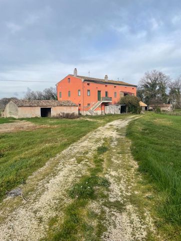 Rustico/casale in residenziale in Via San Firmano 58