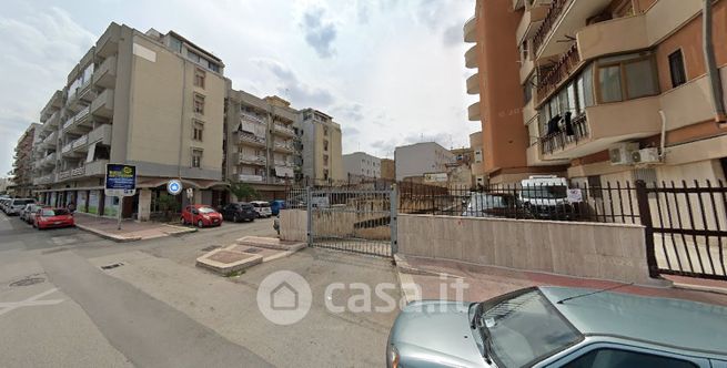 Garage/posto auto in residenziale in Via Barletta