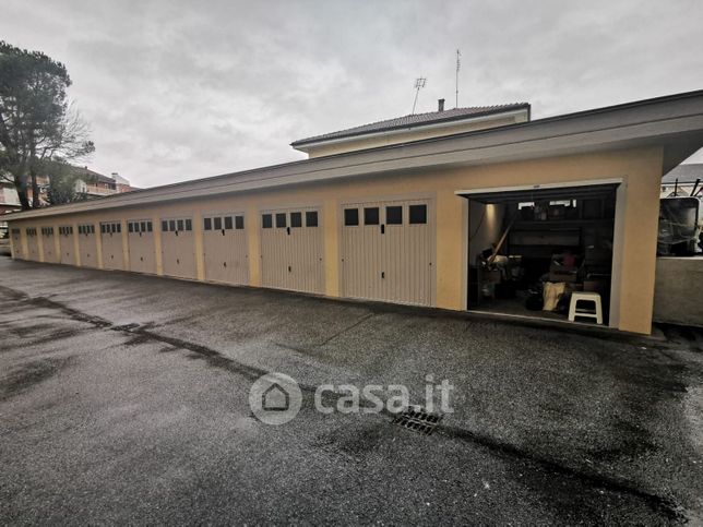 Box/posto auto in residenziale in Via Duccio Galimberti 20