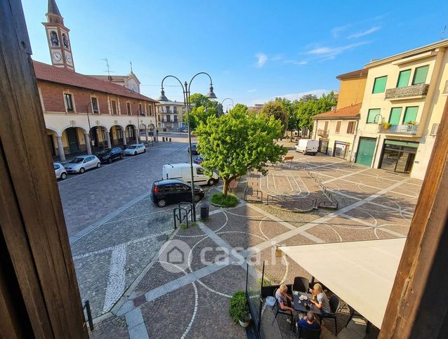 Appartamento in residenziale in Piazza Lombardia 34