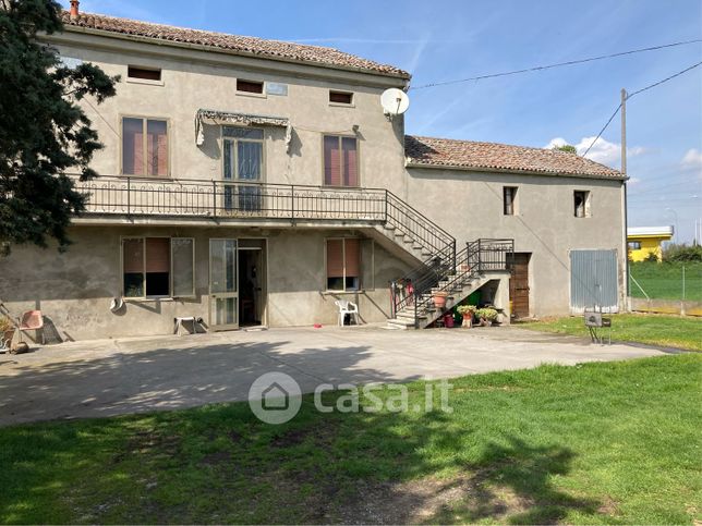 Casa indipendente in residenziale in Via Argine Vegri 1