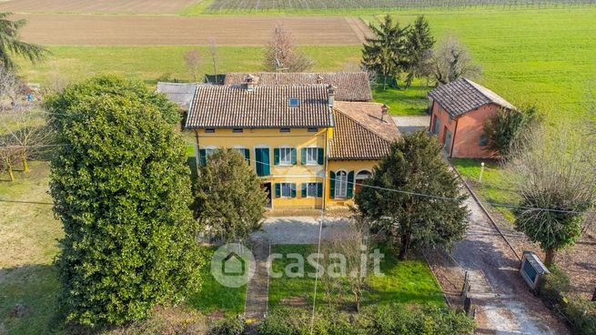 Casa bi/trifamiliare in residenziale in Via Stiolo per Rubiera 20