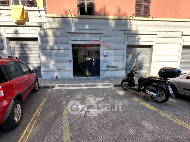 Box/posto auto in residenziale in Via Cosseria 8