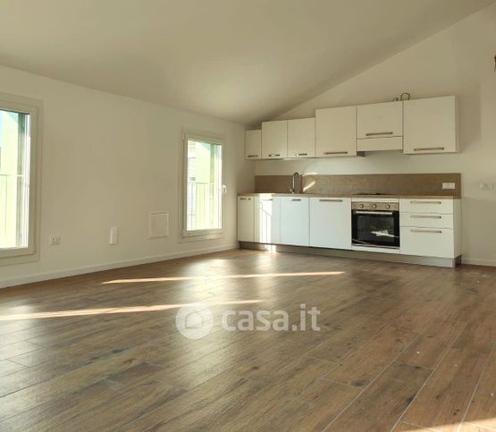 Appartamento in residenziale in Via Fratelli Vianello - Moro