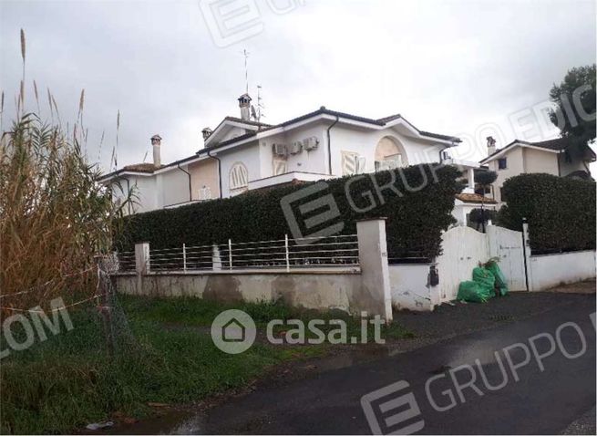 Villetta a schiera in residenziale in Via Agropoli 115