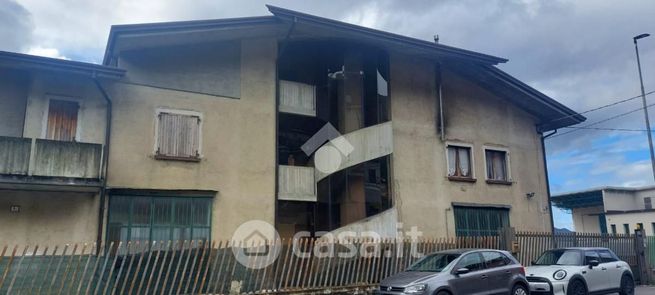 Capannone in commerciale in Via Corsica 8