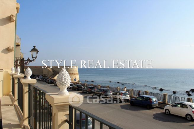 Appartamento in residenziale in Lungomare di Levante Elio Vittorini