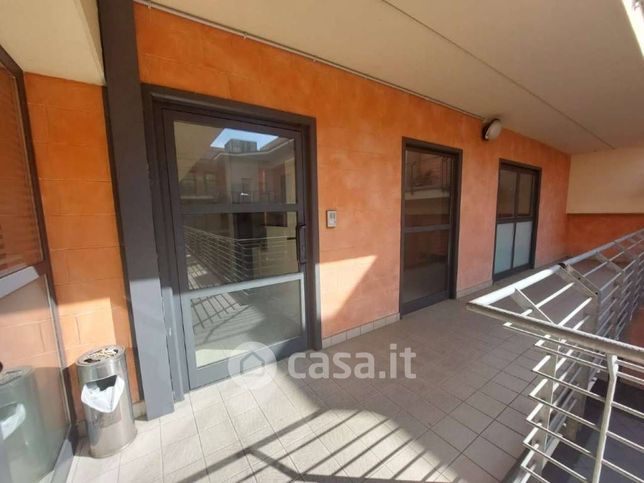 Ufficio in commerciale in Via Tosco Romagnola 21