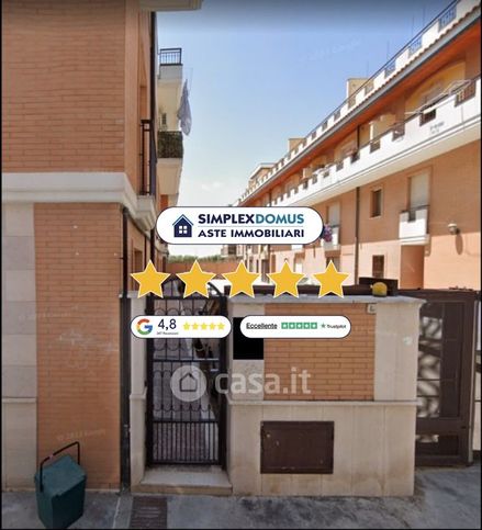 Appartamento in residenziale in Via Deliceto