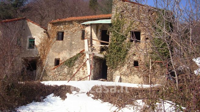 Rustico/casale in residenziale in Via Verne