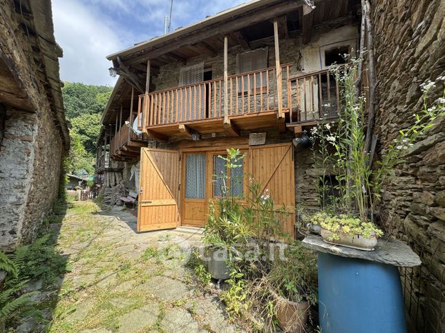 Casa bi/trifamiliare in residenziale in Strada Senza Nome