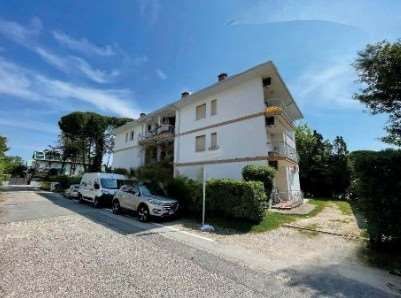 Appartamento in residenziale in Via dei Pianeti