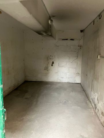 Box/posto auto in residenziale in Via Carlo Alberto Pizzardi