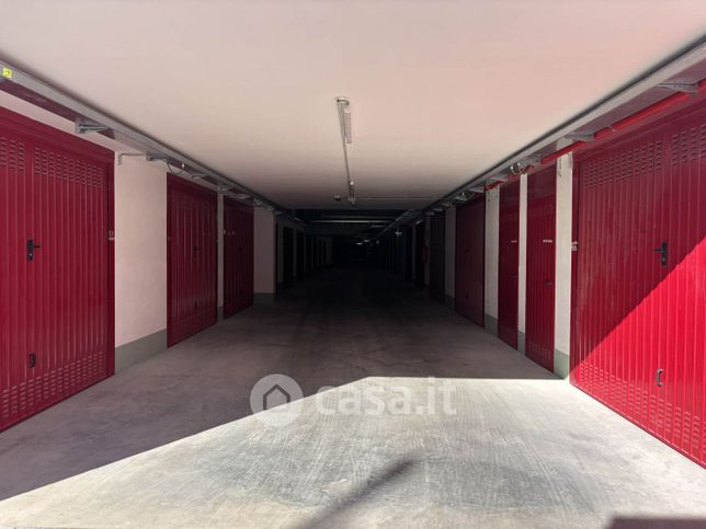 Garage/posto auto in residenziale in Via Antonio Vivaldi