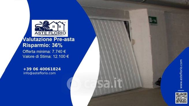 Box/posto auto in residenziale in Via del Raku 10