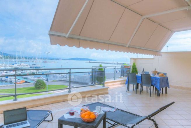 Appartamento in residenziale in Via Cristoforo Colombo