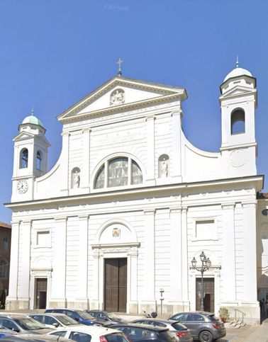 Attività/licenza (con o senza mura) in commerciale in Via Emilia