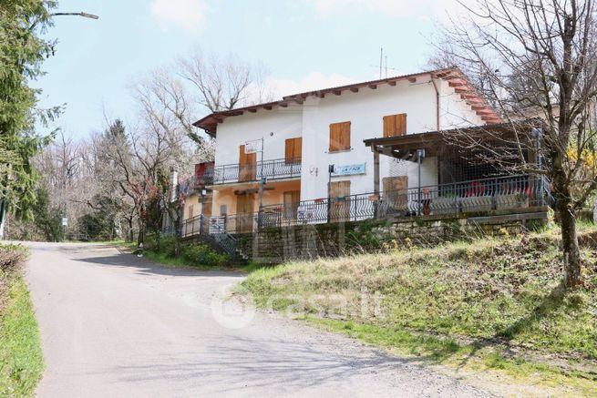 Attivitã /licenza (con o senza mura) in commerciale in Strada Provinciale 58 Piancaldolese