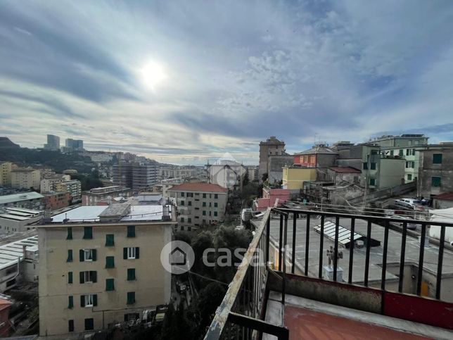 Appartamento in residenziale in Via Giovanni Arrivabene