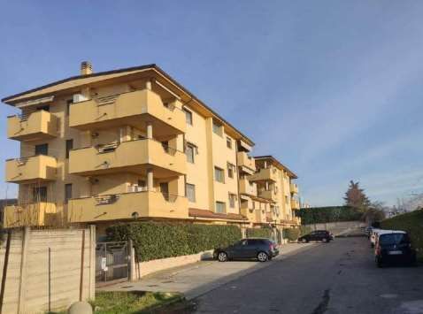 Appartamento in residenziale in Via Giotto 43