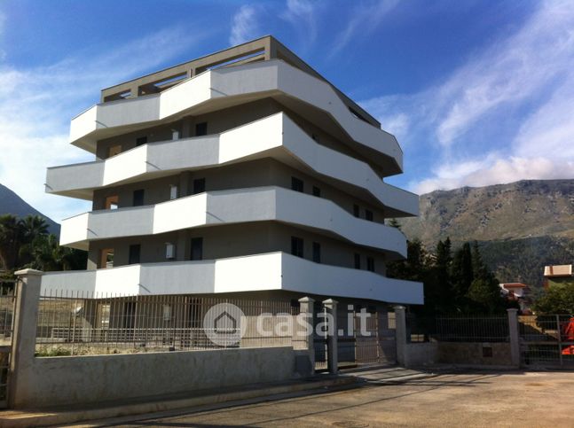 Box/posto auto in residenziale in Via Caltanissetta
