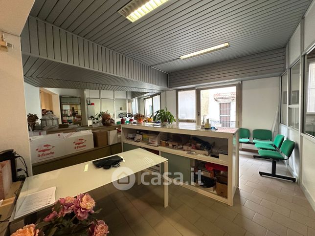 Ufficio in commerciale in Via Casale 5