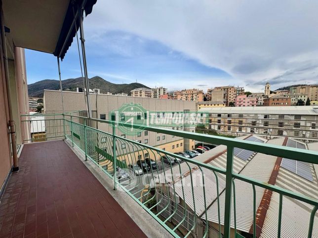 Appartamento in residenziale in Via Giovanni Arrivabene 19