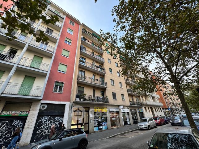 Appartamento in residenziale in Via Alfonso Capecelatro 23