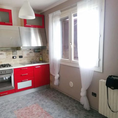 Appartamento in residenziale in Via Cinquanta 15