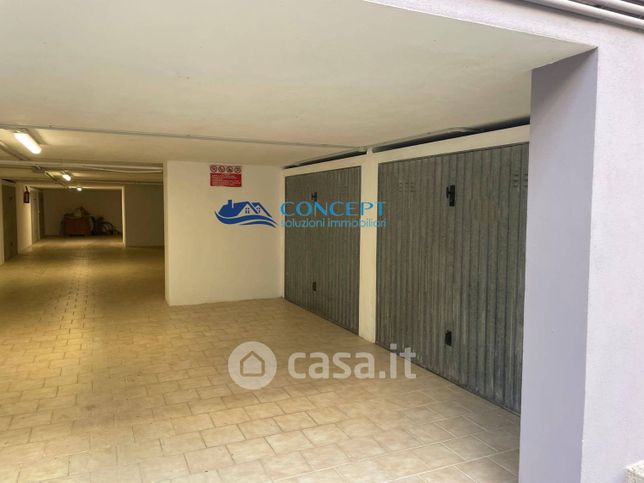 Box/posto auto in residenziale in Via Verona