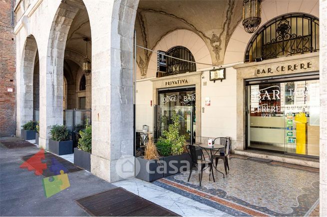 Attività/licenza (con o senza mura) in commerciale in Via Mentana 43