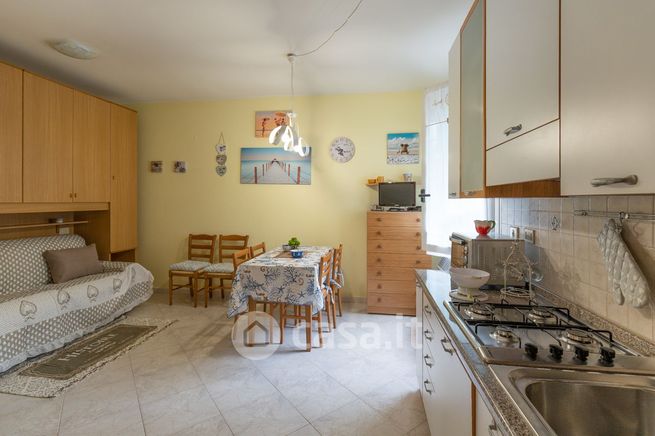 Villetta a schiera in residenziale in Via giuseppe parini 12