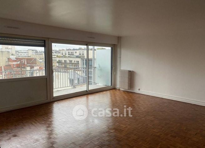 Appartamento in residenziale in Via Venezuela 4