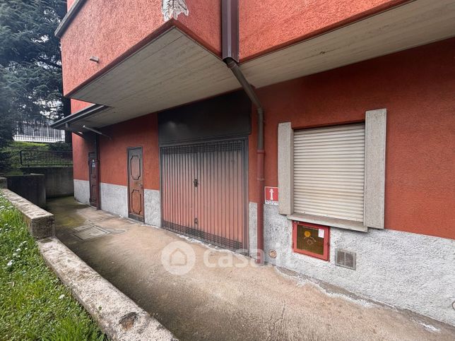 Capannone in commerciale in Via San Martino 69