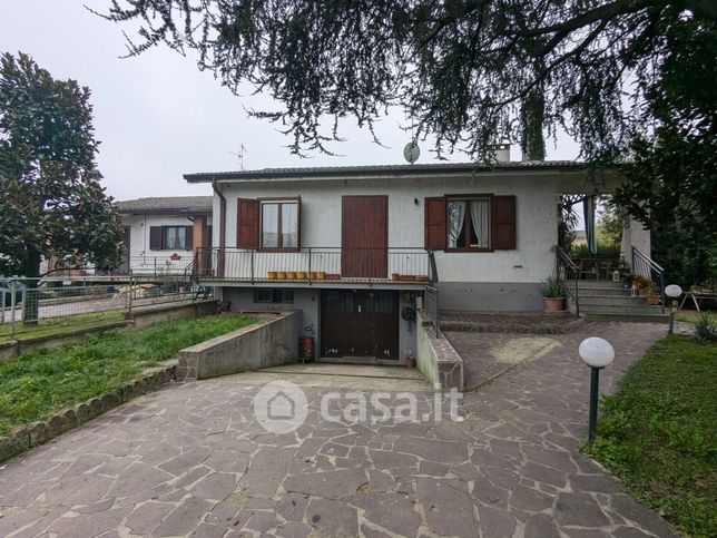 Villa in residenziale in 