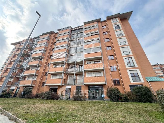 Appartamento in residenziale in Viale Piemonte 51