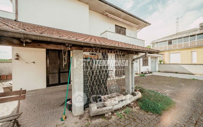 Casa indipendente in residenziale in Corso Roma 146