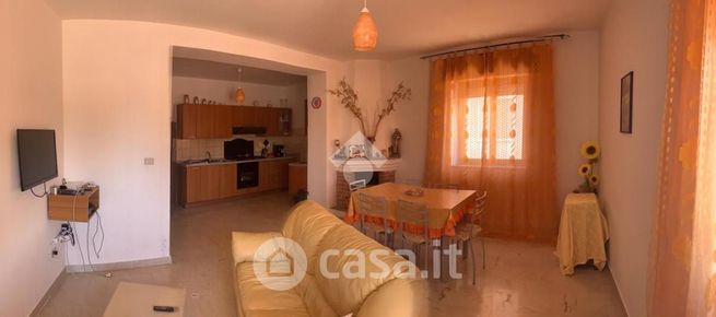 Appartamento in residenziale in Via Lazio 25