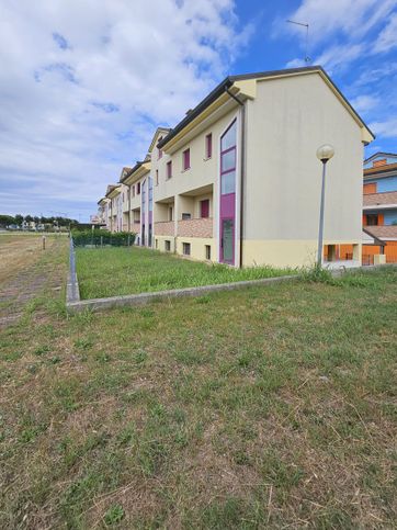 Villetta a schiera in residenziale in Via Primavera 12