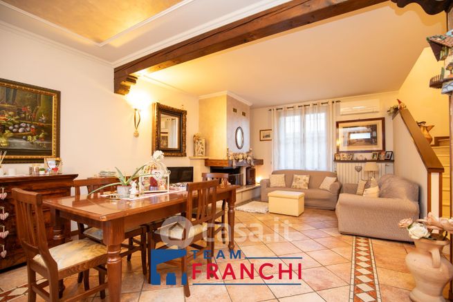Villetta a schiera in residenziale in Via Boccaccio 13